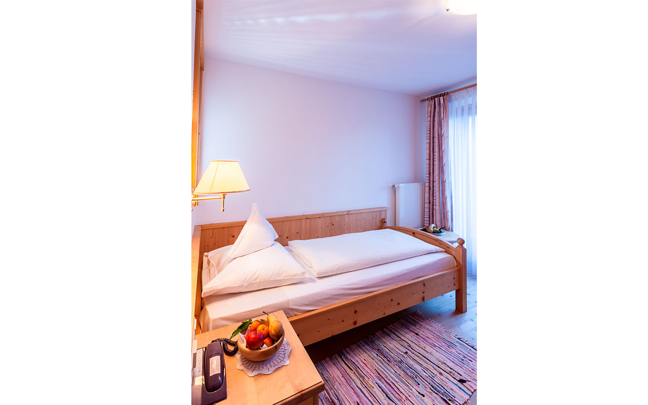 Einbettzimmer Löwenzahn (15m²)